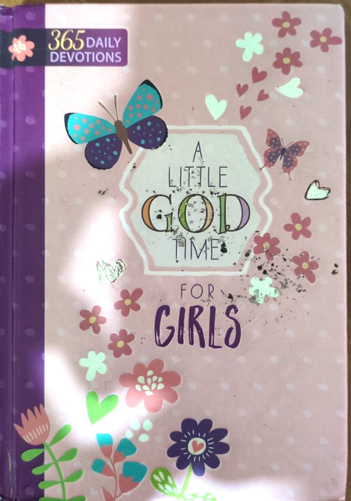 A Little God Time for Girls: 365 Daily Devotions