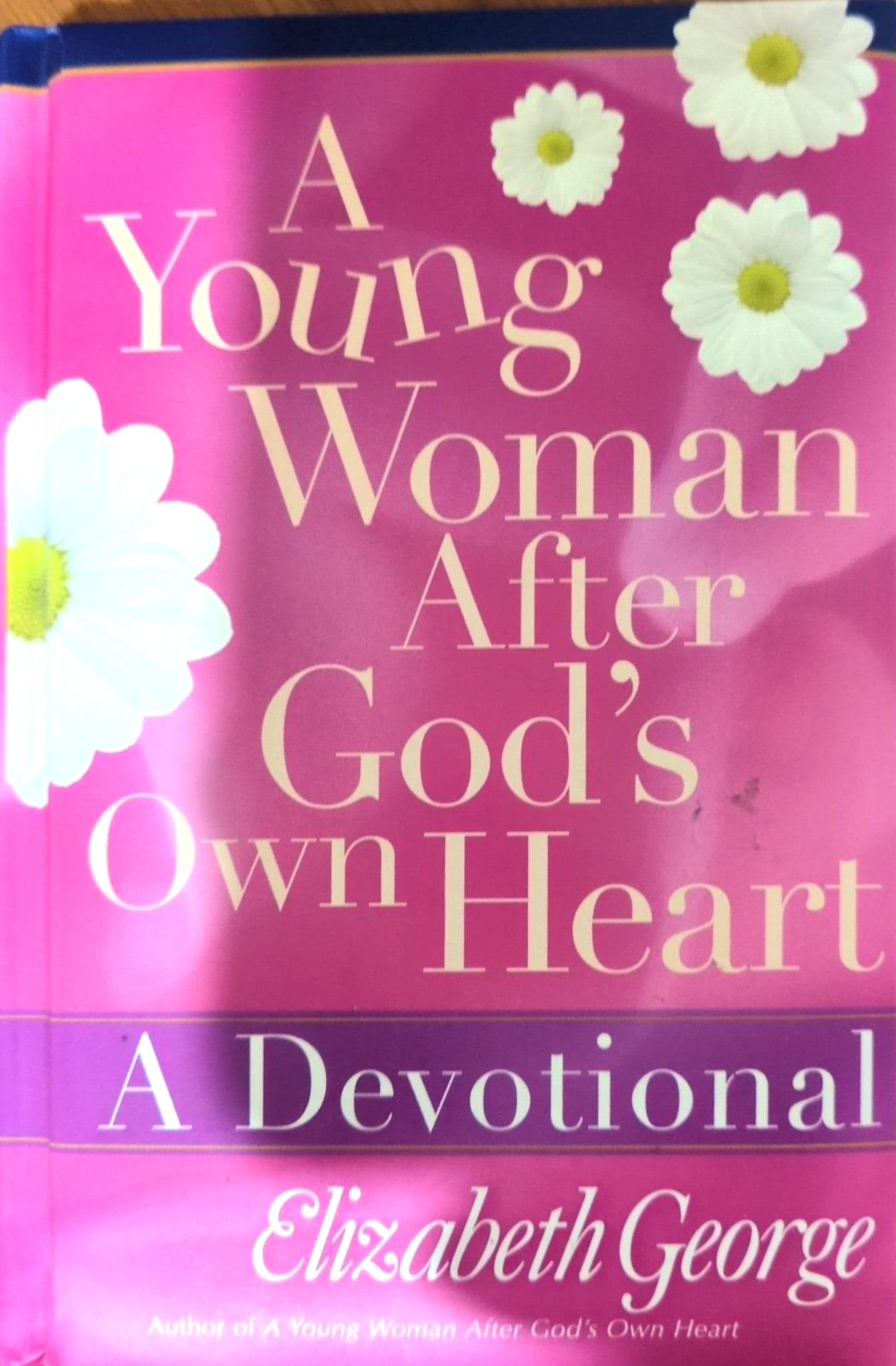 Book cover for "A young woman after God's own heart" of Elizabeth George